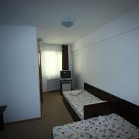 Трехместный (Трехместный номер) отеля Hotel Basarab, Бухарест