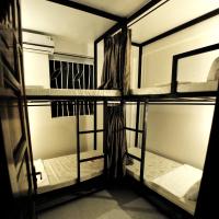 Номер (Спальное место на двухъярусной кровати в общем номере для мужчин и женщин) отеля Tin Tin Hue Hostel, Хюэ