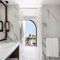 Двухместный (Номер-студио «Платиновый» с кроватью размера «king-size») отеля Dream Hollywood, Лос-Анджелес