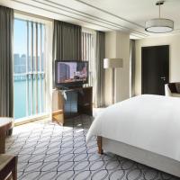 Двухместный (Номер «Премьер» с кроватью размера «king-size») отеля Four Seasons Hotel Abu Dhabi at Al Maryah Island, Абу-Даби