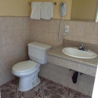 Двухместный (Двухместный номер с 2 двуспальными кроватями) мотеля Hyde Park Motel, Лос-Анджелес