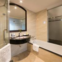 Двухместный (Day Use 6 hours (10:00 - 16:00) - Classic Double or Twin Room) отеля Zephyr Suites Boutique Hotel, Ханой