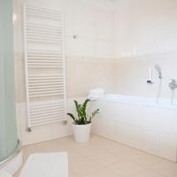 Сьюит (Люкс) отеля Hotel Eminent, Братислава