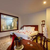 Сьюит (Полулюкс с балконом и видом на море) отеля Red Sun Nha Trang Hotel, Нячанг