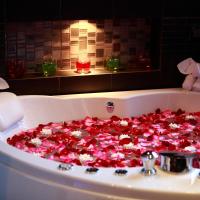 Двухместный (Представительский люкс) отеля Absolute Bangla Suites, Пхукет