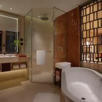 Двухместный (Номер с 1 кроватью размера «king-size» и видом на океан) отеля Hyatt Regency Qingdao, Циндао