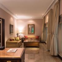 Сьюит (Grande Luxury Suite 1 Bedroom Garden View King Bed) курортного отеля Taj West End, Бангалор