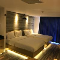 Студио (Family Studio Apartment with Balcony - Complimentary Foot bath Daily) отеля John Boutique Villa Apartment, Дананг