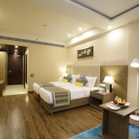 Двухместный (Deluxe Room with 30% discount on Food & Soft Beverages (at restaurants), Complimentary late check-out till 3 PM, Happy Hours : Buy 1 get 1 in Beverages (in room dining) , Early Check-in and complimentary room upgrade to Suite (subject to avl)) отеля Golden Tulip Suites Gurgaon, Гургаон