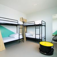 Номер (Кровать в общем номере с 4 кроватями) хостела Via Amsterdam, Амстердам