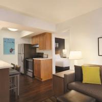 Сьюит (One-Bedroom King Suite with Roll-in Shower - Mobility Accessible) отеля Hyatt House Miami Airport, Майами