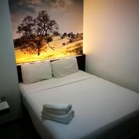 Двухместный (Стандартный номер с кроватью размера "queen-size") отеля Swiss Hotel Kuala Lumpur, Куала-Лумпур