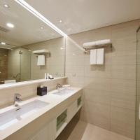 Двухместный (Superior Premier King) отеля Sunway Velocity Hotel Kuala Lumpur, Куала-Лумпур