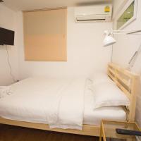 Двухместный (Бюджетный двухместный номер с 1 кроватью) гостевого дома Silom Bird House, Бангкок