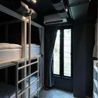 Номер (Две кровати в общем 8-местном номере) хостела Issara by D Hostel, Бангкок