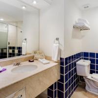 Двухместный (Номер «Курорт» с кроватью размера «king-size») курортного отеля Buenaventura Grand Hotel & Great Moments - All Inclusive, Пуэрто-Вальярта