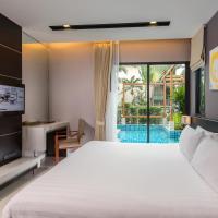 Двухместный (Полулюкс с выходом к бассейну) курортного отеля The Charm Resort Phuket, Пхукет