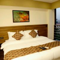 Двухместный (Premium Room - Complimentary 2 way Airport Transfer) отеля Mumbai House, Мумбай