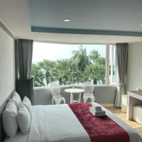 Сьюит (Люкс, вид на море) отеля The Beach Front Resort, Pattaya, Паттайя