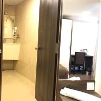 Двухместный (Deluxe Room with 24 Hours Check-in & Check-out) отеля Hotel Royal Inn, Бангалор