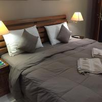 Двухместный (Двухместный номер Делюкс с 1 кроватью и балконом) отеля West Dene, Негомбо