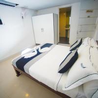 Двухместный (Номер Делюкс с кроватью размера «queen-size») отеля Impala City Hotel and Hostel Kandy 50, Канди