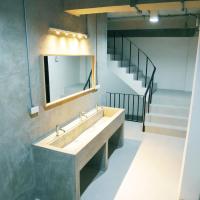 Номер (Кровать в общем 8-местном номере для мужчин и женщин) хостела The Companion, Бангкок