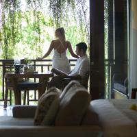 Сьюит (Полулюкс, вид на бассейн) отеля Ubud Village Hotel, Убуд