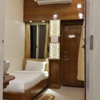 Одноместный (Superior Single Mini Smart Room with River View) отеля Hotel Temple On Ganges, Варанаси