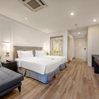 Двухместный (Deluxe Twin Room City View with Balcony) отеля Danang Golden Bay, Дананг