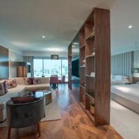 Четырехместный (Семейный суперлюкс "Гранд") отеля Grand Hyatt Dubai, Дубай