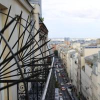 Двухместный (Классический двухместный номер с 1 кроватью и балконом) отеля Hotel Boronali, Париж