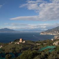 Трехместный (Трехместный номер с видом на море) отеля Hotel Il Nido Sorrento, Сорренто