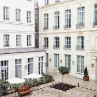 Двухместный (Улучшенный двухместный номер с 1 кроватью и видом на сад) отеля The Hoxton, Paris, Париж