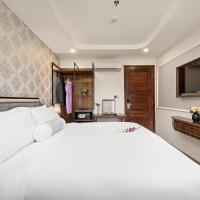 Двухместный (Superior Double Room with Small Window City View) отеля Halina Hotel and Apartment, Дананг