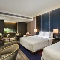 Сьюит (Люкс с балконом) отеля Wanda Realm Resort Nanning, Наньнин