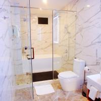 Двухместный (Двухместный номер Делюкс с 1 кроватью и балконом, вид на море) отеля Bella Vita Hotel, Вунгтау