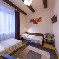 Двухместный (Двухместный номер с 2 отдельными кроватями) хостела Hostel Faust, Краков