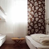 Номер (Кровать в общем номере для мужчин и женщин с 5 кроватями.) хостела Skanstulls Hostel, Стокгольм