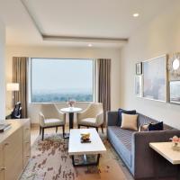 Сьюит (Представительский люкс) отеля Radisson Gurugram Udyog Vihar, Гургаон