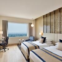 Двухместный (Superior Double or Twin Room with flat 30% discount on total bill @ Café NH8;Happy Hours (1+1) on IMFL beverages at The Brew Bar; Lunch Buffet (1+1) at Café NH8) отеля Radisson Gurugram Udyog Vihar, Гургаон