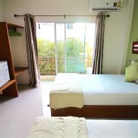 Двухместный (Стандартный двухместный номер с 2 отдельными кроватями) отеля Green Apple Villa, Чонбури