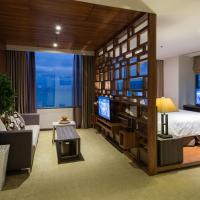 Сьюит (Люкс с кроватью размера «king-size») отеля Alana Nha Trang Beach Hotel, Нячанг