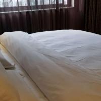 Сьюит (Mainland Chinese Citizen Only - One-Bedroom Suite) отеля Zheng Yi Lu Hotel, Пекин