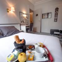 Двухместный (Улучшенный двухместный номер с 1 кроватью) отеля Hôtel Céline - Hôtel de la Gare, Руан