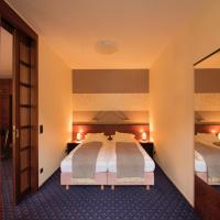 Трехместный (Трехместный номер с балконом) отеля Vintagehotel Twenty-eight, Бонн