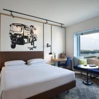 Двухместный (View Room with 04 Pints of Beer & 20% discount on Food & Soft Beverage & Laundry) отеля Hyatt Bangalore MG Road, Бангалор