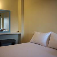 Двухместный (Стандартный двухместный номер с 1 кроватью и вентилятором) семейного отеля Sam Sen Sam Place, Бангкок