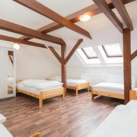 Семейный (Улучшенный семейный номер) хостела Easy Housing, Прага