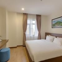Двухместный (Улучшенный двухместный номер с 1 кроватью) отеля Central Hotel & Spa, Дананг